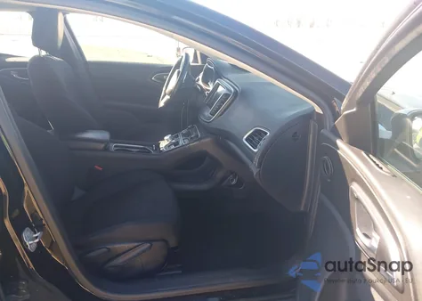 2015 Chrysler 200 Limited z USA, uszkodzony, nr VIN 1C3CCCAB2FN623139